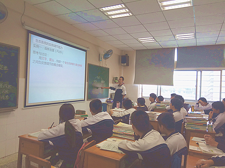 觀瀾中學(xué)名師團(tuán)隊(duì)來(lái)?？疾熘笇?dǎo)